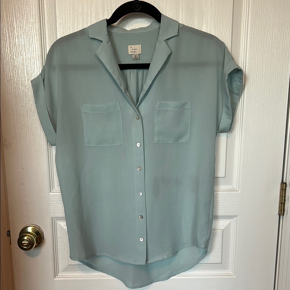 a new day sheer pocket blouse sz XS